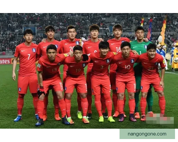 世界杯预选赛激烈角逐 各队争夺名额展现实力与决心